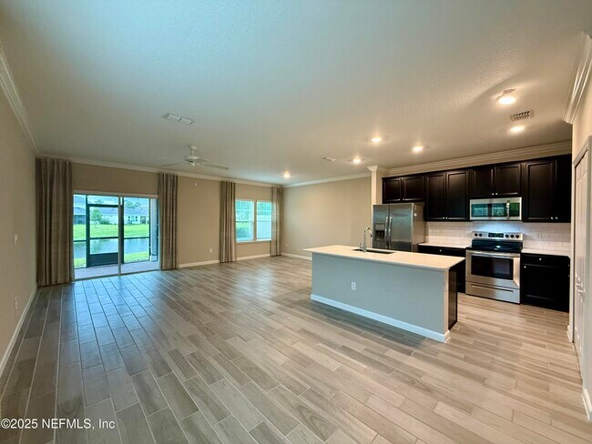 Building Photo - 27 Appleton Ct