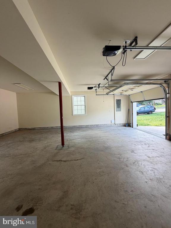 Building Photo - 8112 Leland Rd