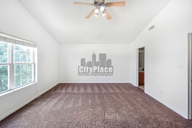 Building Photo - 1394 Fall Ridge Dr