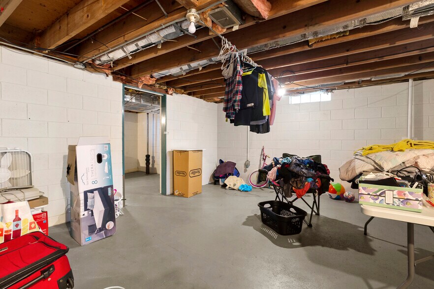 Basement - 2614 Saemann Ave