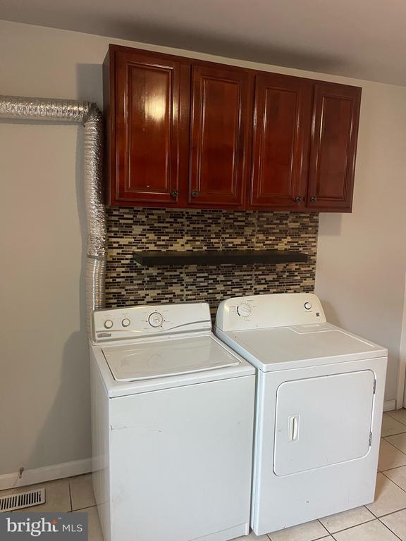 Building Photo - 1810 N Chapel St