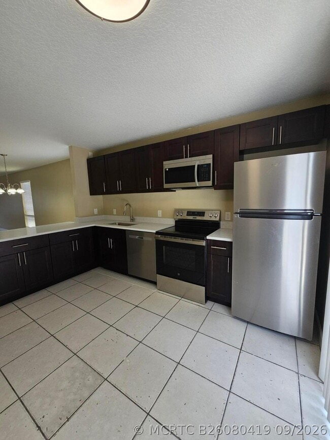 Building Photo - 4876 Orleans Ct