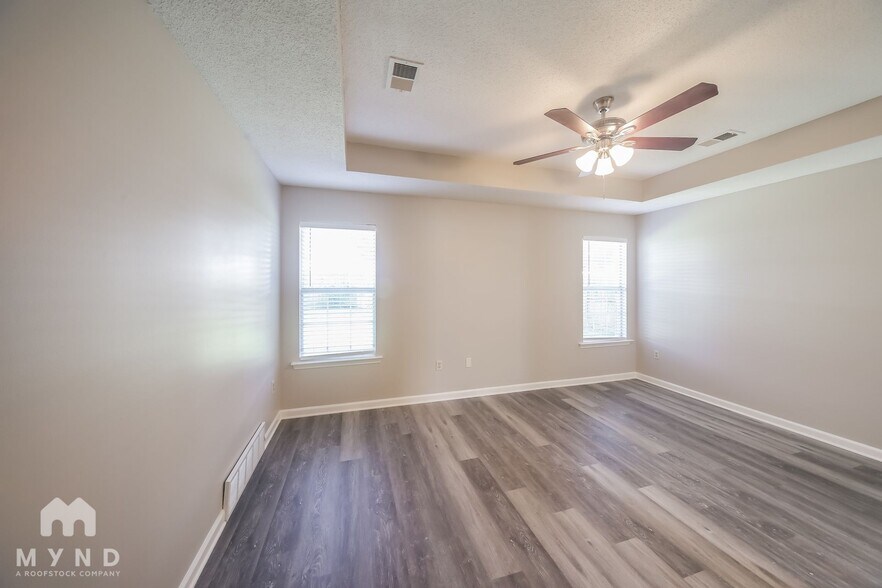 Building Photo - 7384 Hunters Forest Cove