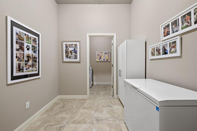 Building Photo - 3424 Pine Needle Cir