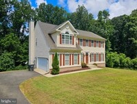 Building Photo - 8401 Hollow Tree Ln