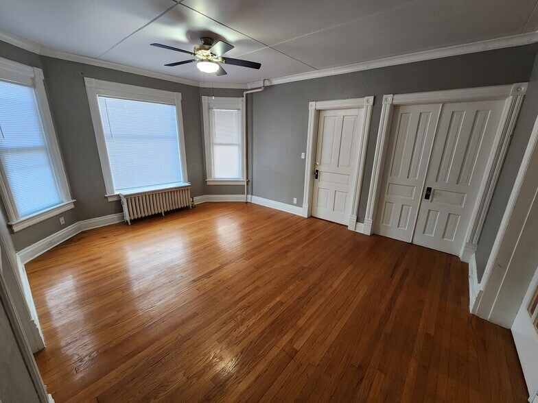 Living Room 1 - 207 N 6th St