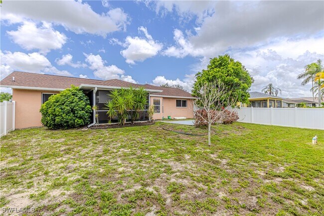 Building Photo - 9084 Caloosa Rd