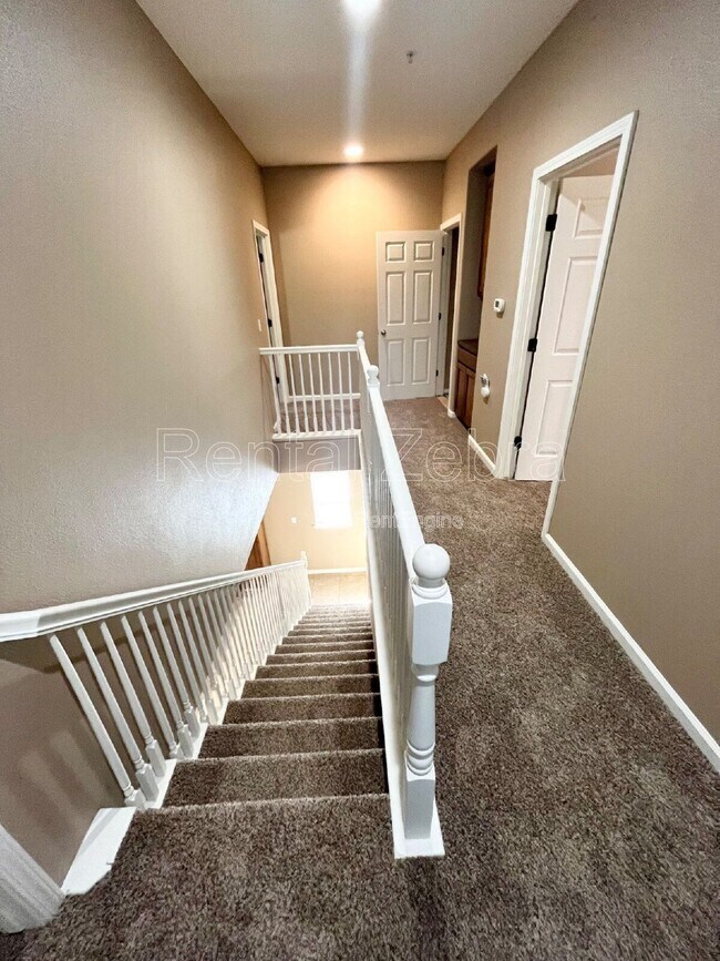 Building Photo - 408 Olive Way