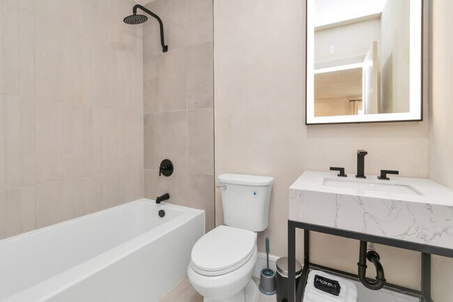 Building Photo - 2683 Blodgett St