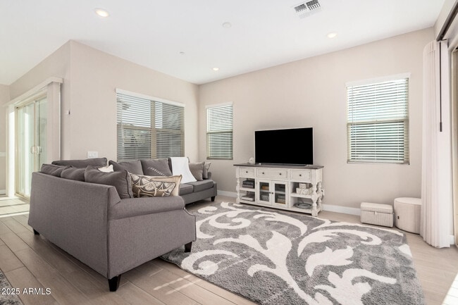 Building Photo - 1882 N 140th Dr