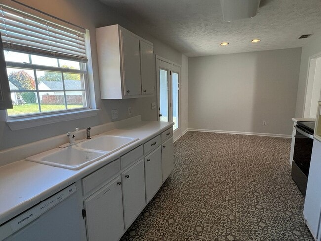 Building Photo - 1607 Galston Ct