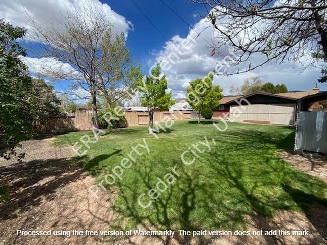 Building Photo - 394 S 500 W
