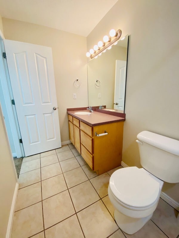 Building Photo - 428 E Park Oak Pl