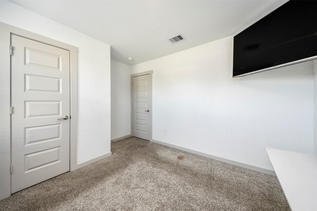 Building Photo - 28938 Yukon River Ct