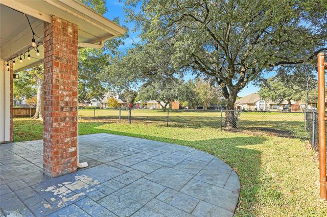 Building Photo - 5601 Belle Chasse Ln