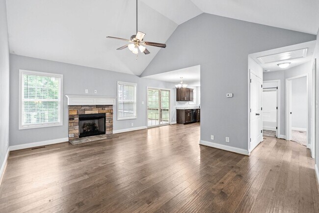 Building Photo - 771 Banister Dr