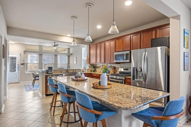 Building Photo - 1117 Nevarez