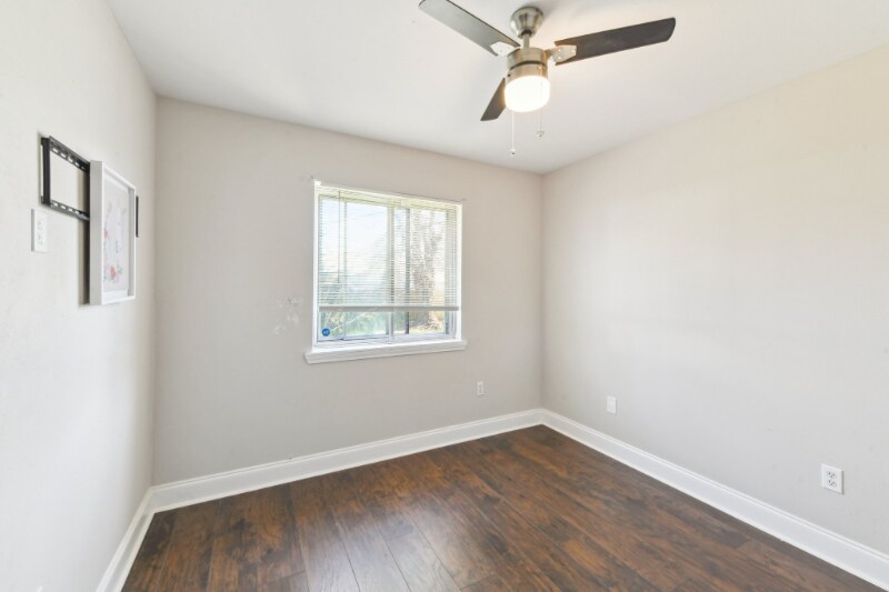 Building Photo - 4 Bradley Pl