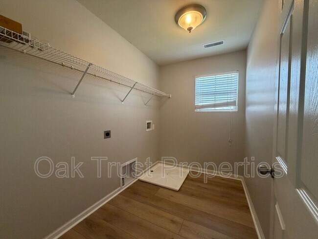 Building Photo - 701 Greymohr Ln
