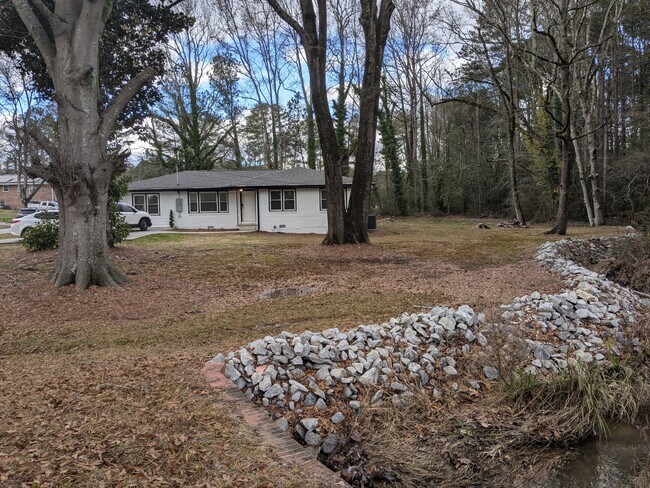 Building Photo - 369 Crane Dr