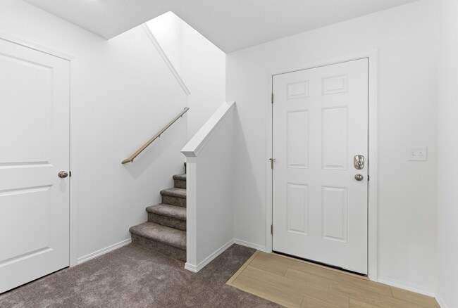 Building Photo - 1334 N Wilhelm Wy