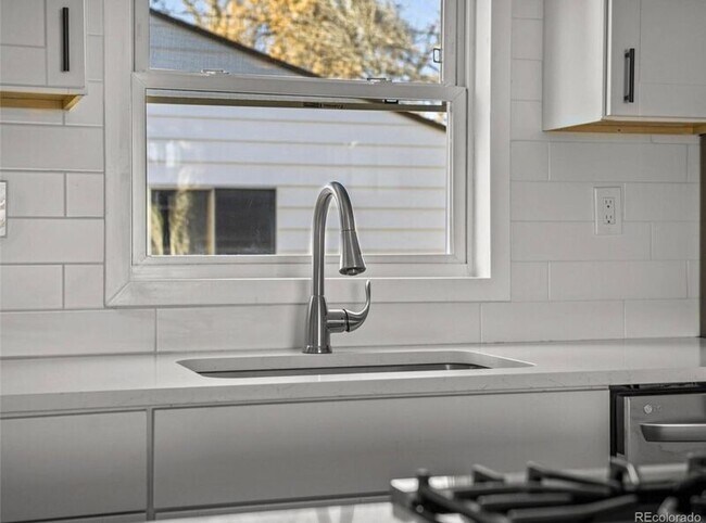 Building Photo - 4379 S Washington St