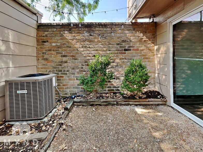 Building Photo - 5810 Langfield Rd