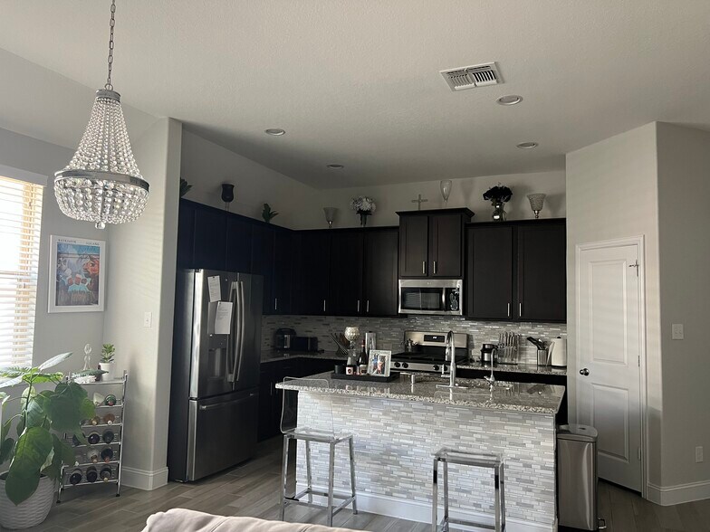 Building Photo - 9511 Bricewood Oak