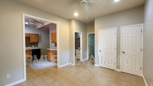 Primary Photo - 1366 Clermont Ave