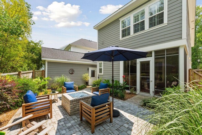 Building Photo - Well maintained home in Fleming Park - Jam...