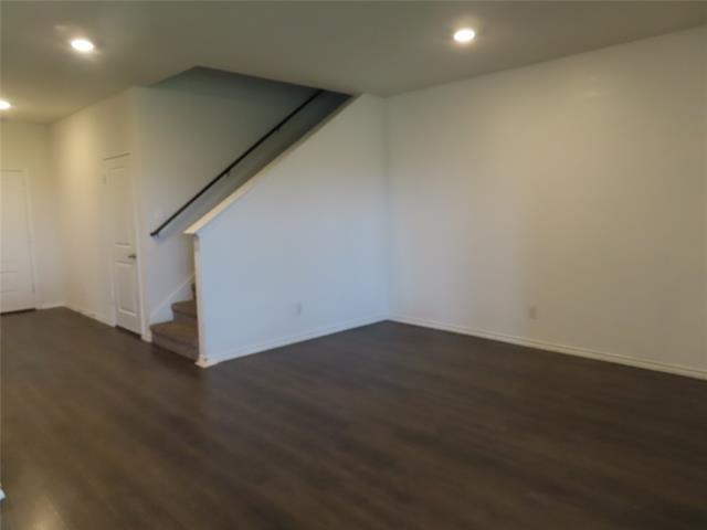 Building Photo - 3037 Zinnia St