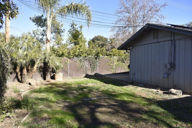 Building Photo - 182 Hillcrest Dr