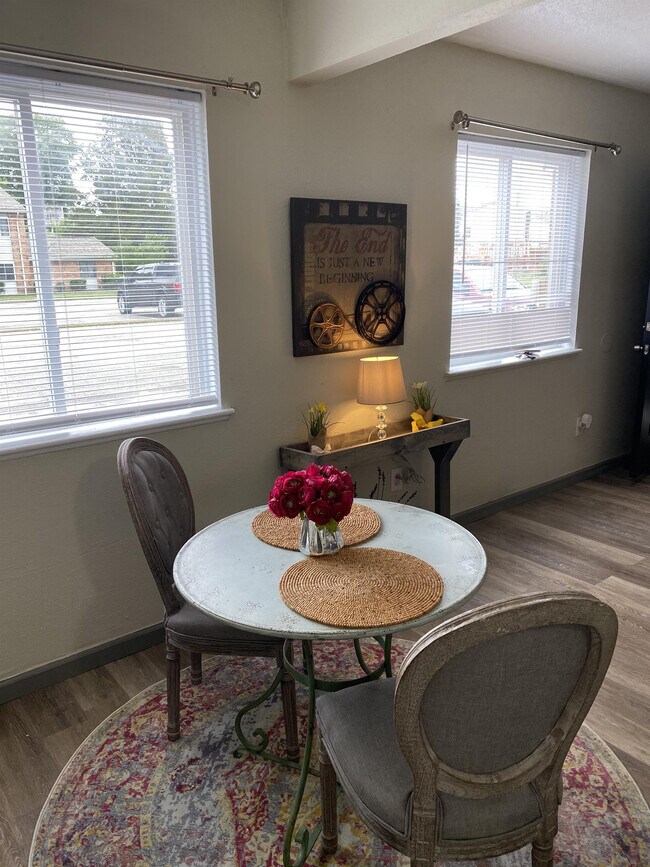 Building Photo - 116 Tyler Ave