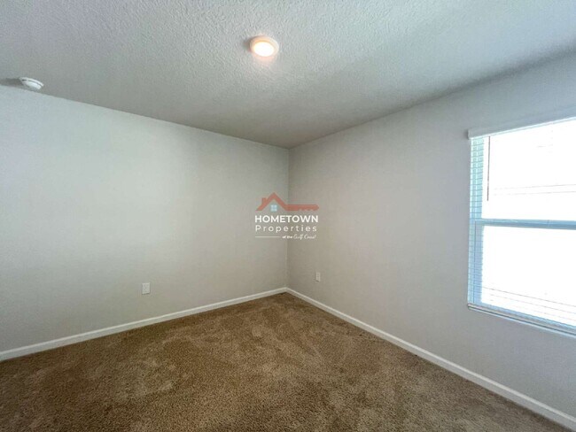 Building Photo - 5257 Peach Dr