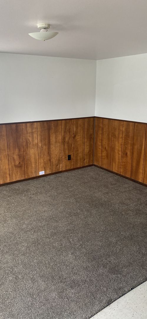 Building Photo - 1406 Saiz Ln