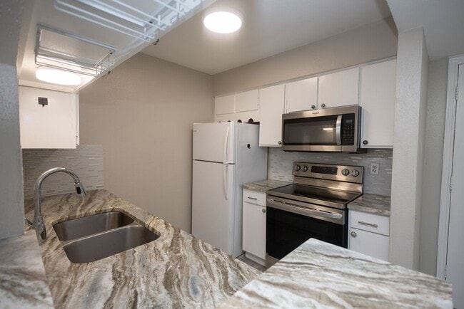 Building Photo - 4647 Wild Indigo St