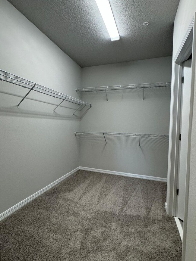 Building Photo - BRAND NEW TOWNHOUSE  3 BEDROOM 2.5 BATHROO...