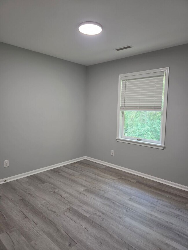 Building Photo - 1440 5th St