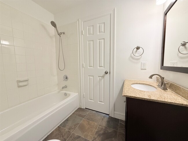 Building Photo - 1963 Peden St