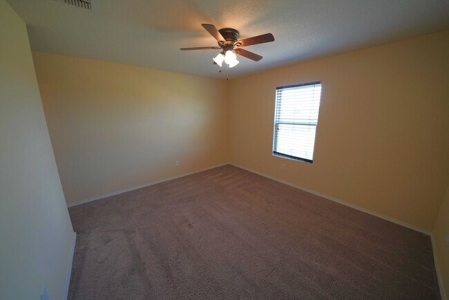 Building Photo - 3730 Acorn Pl