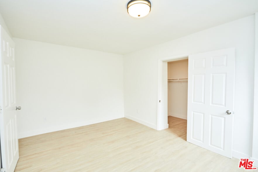 Building Photo - 3212 Oregon St