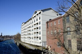Building Photo - Live the Manayunk lifestyle you’ve been dr...