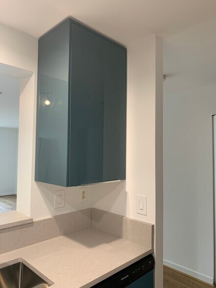 Building Photo - 4 Canal Park