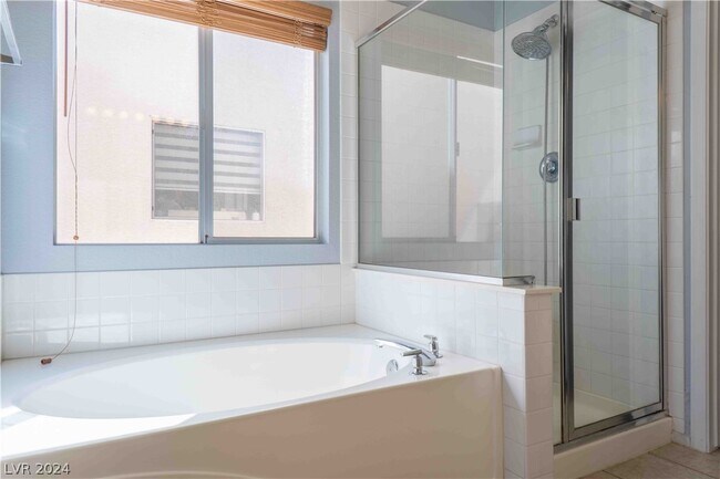 Building Photo - 10530 Santerno St