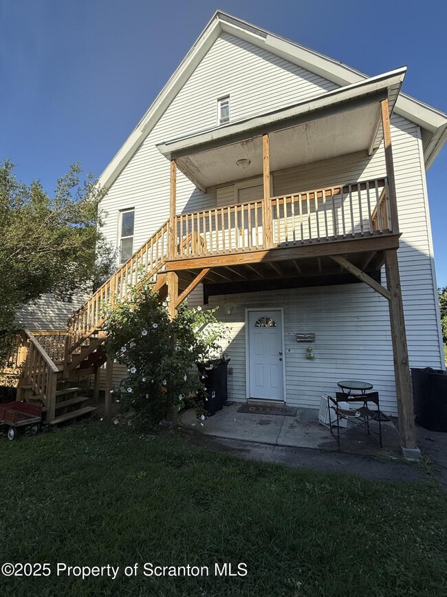 Primary Photo - 2204 Golden Ave