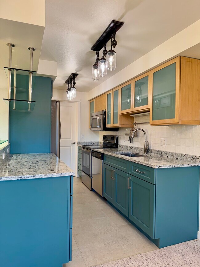 Stainless steel appliances - 701 122nd Ave NE