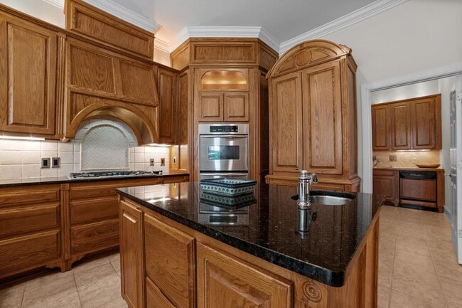 Building Photo - 450 Cox Rd