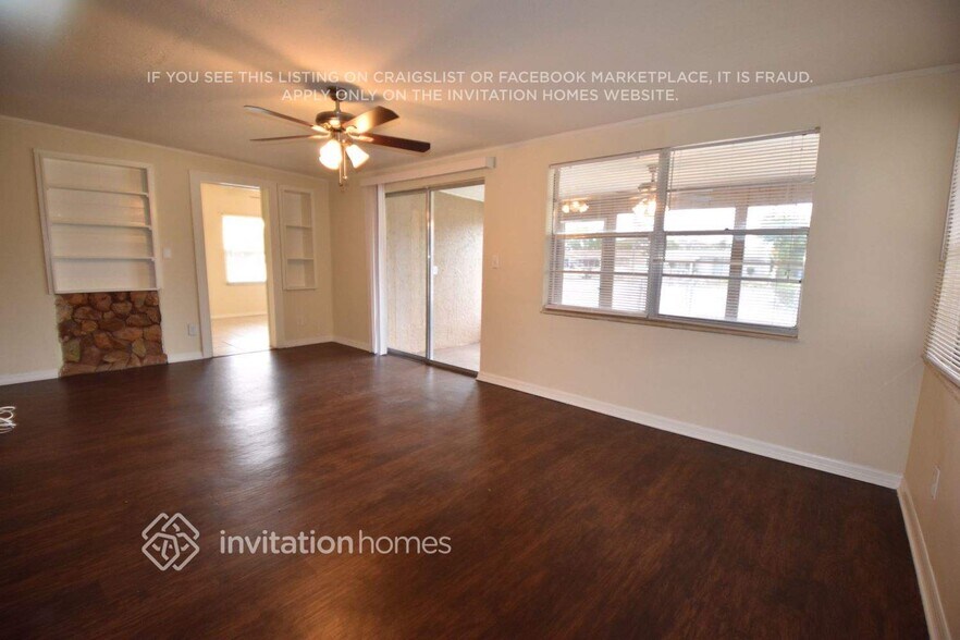 Building Photo - 2253 Hama Dr