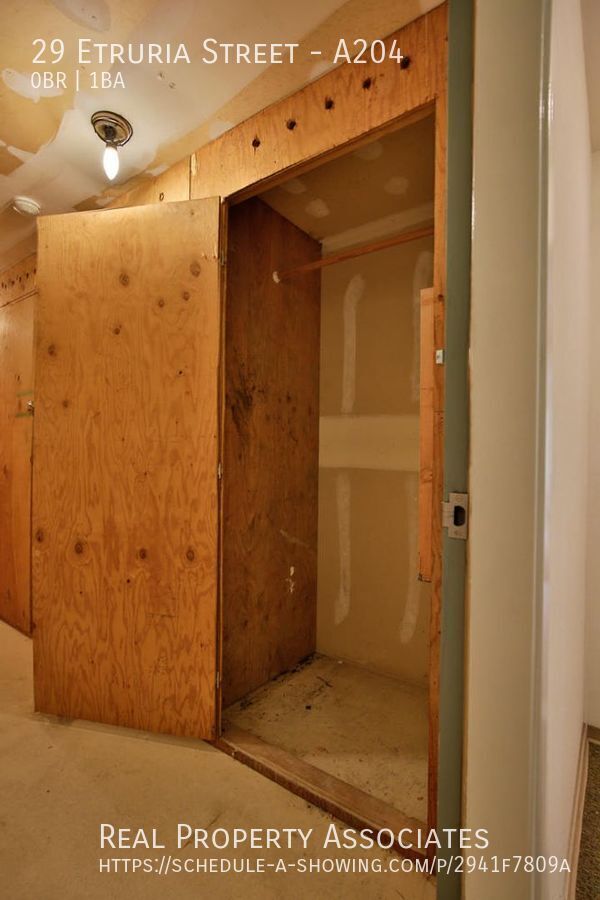 Building Photo - 29 Etruria St