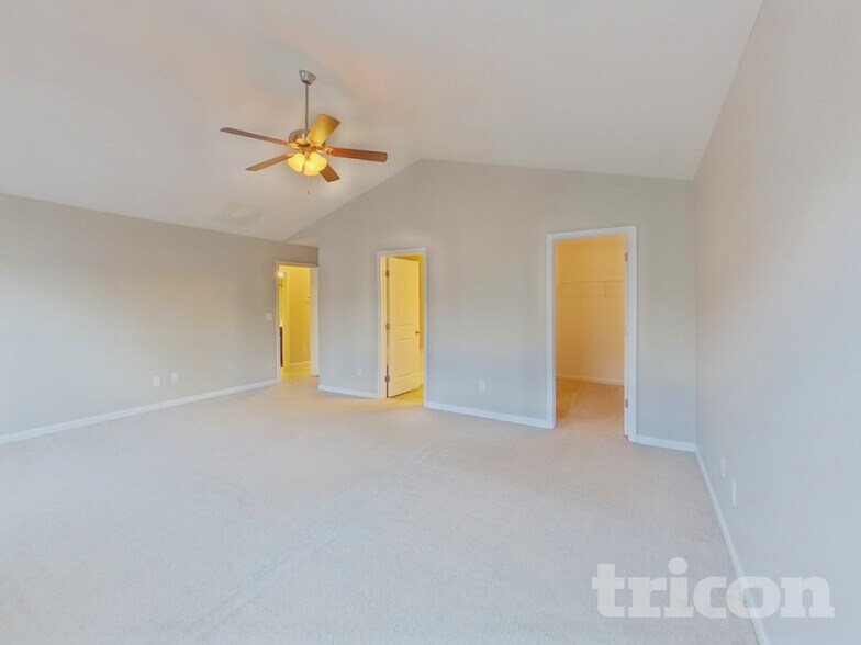 Building Photo - 228 Elmhaven Dr